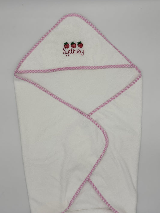 Strawberry Gingham Terry Cloth Bath Towel